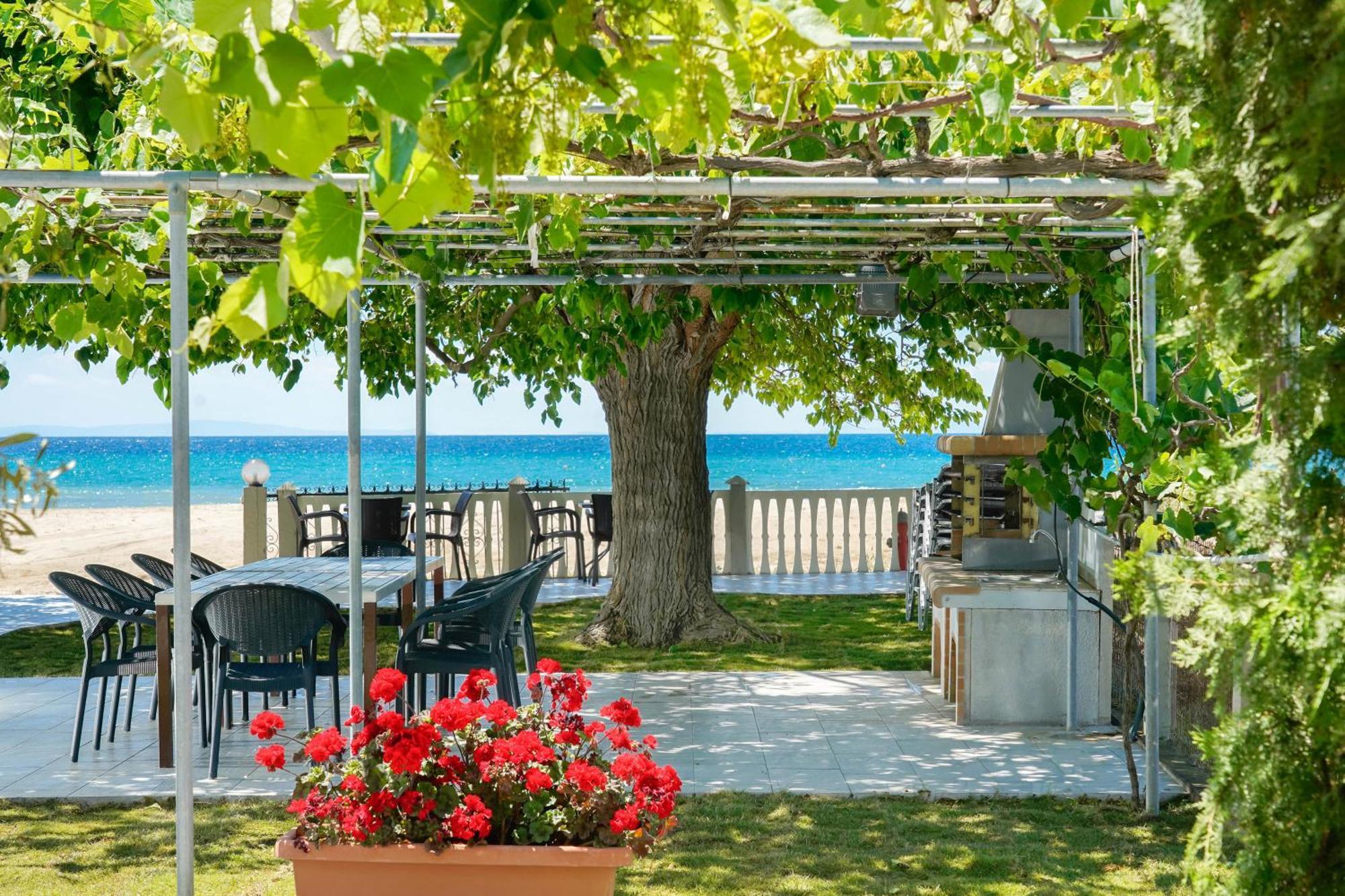 Olivento Beach Front Suites Потос Экстерьер фото