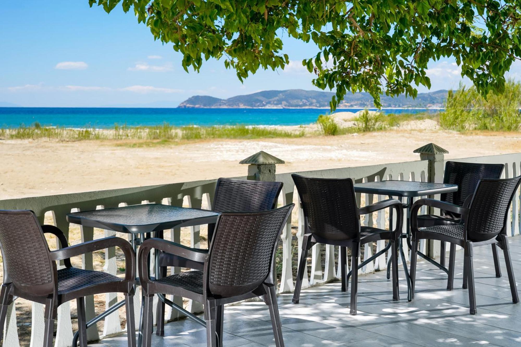 Olivento Beach Front Suites Потос Экстерьер фото